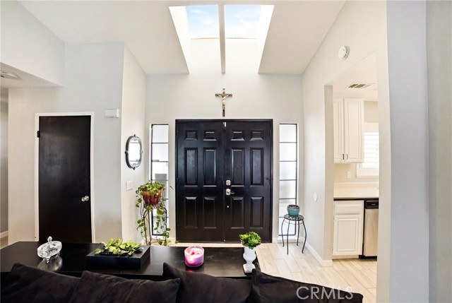 Detail Gallery Image 4 of 25 For 13847 Golden Eagle Ct, Moreno Valley,  CA 92553 - 2 Beds | 1 Baths