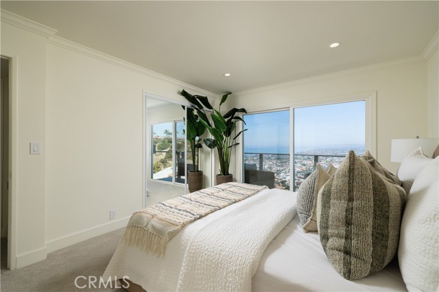303 E Avenida Cordoba, San Clemente CA: https://media.crmls.org/medias/3ae52c6a-3b8e-42a2-8eae-d1c426470888.jpg