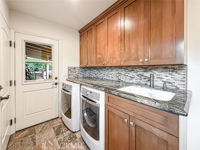 Detail Gallery Image 24 of 60 For 15452 Varden, Sherman Oaks,  CA 91403 - 4 Beds | 4 Baths