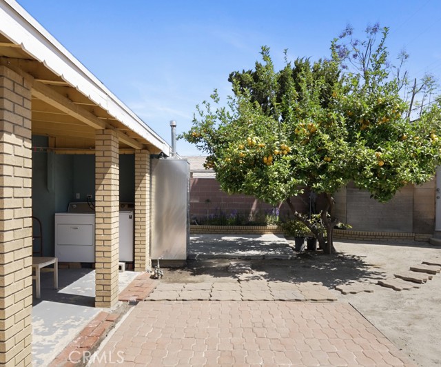 7426 Lemp Avenue, North Hollywood CA: https://media.crmls.org/medias/3ae5934a-5888-4891-ad3c-ce92d9fdc511.jpg