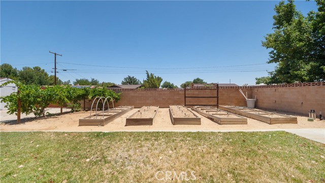 4309 W Avenue K12, Lancaster CA: https://media.crmls.org/medias/3ae6041c-1db5-4482-bc75-6c4202f1cde8.jpg