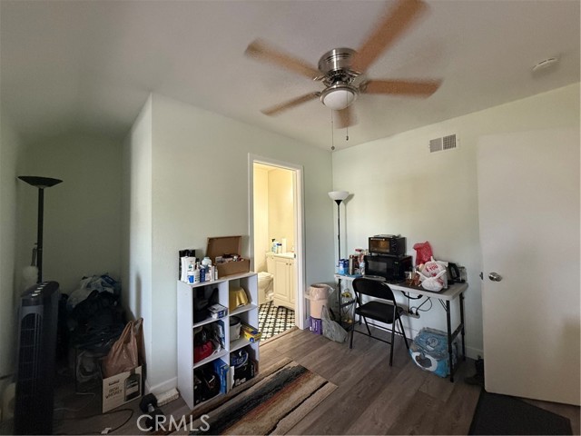 Image 23 of 31 For 9831 Cloverdale Avenue