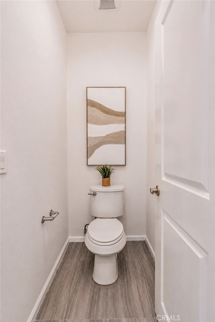 https://media.crmls.org/medias/3ae67421-f88f-49fd-8f23-f0810c589dc6.jpg?preset=X-Large