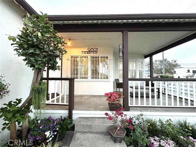 Detail Gallery Image 2 of 30 For 9801 S Hobart Bld, Los Angeles,  CA 90047 - 3 Beds | 2 Baths