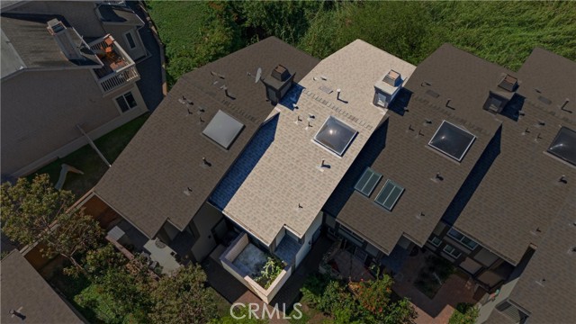 Detail Gallery Image 33 of 41 For 1095 Mesa Bluff, Costa Mesa,  CA 92627 - 2 Beds | 2/1 Baths