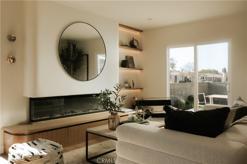 15325 Gramercy Place