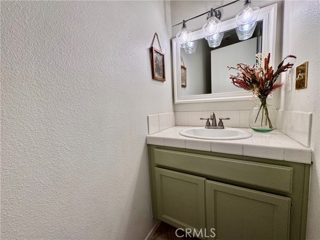 Detail Gallery Image 13 of 26 For 24512 Mcbean Pkwy #58,  Valencia,  CA 91355 - 2 Beds | 3 Baths