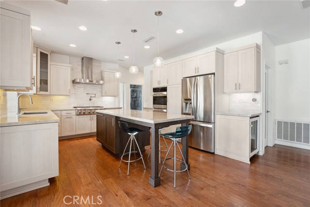 22501 Marilla Street, Chatsworth CA: https://media.crmls.org/medias/3ae826aa-ac8a-4904-9b23-8c7bd2c85623.jpg