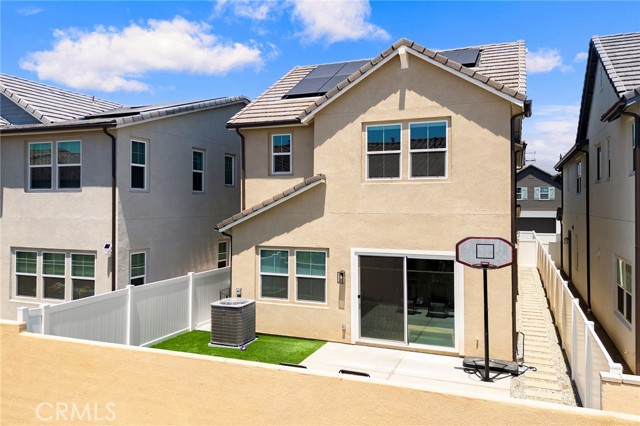 27 Miren Pl, Arcadia CA: https://media.crmls.org/medias/3ae82fe7-12f4-4220-92a2-e261fc55e66d.jpg