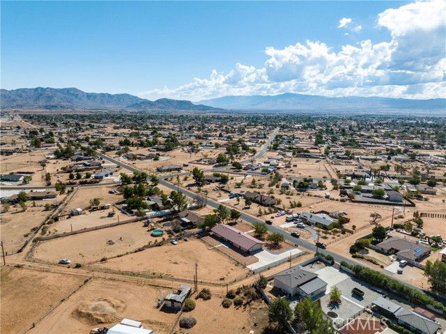 21186 Standing Rock Avenue, Apple Valley CA: https://media.crmls.org/medias/3ae865f9-1159-43b2-8397-8b492c5811d5.jpg