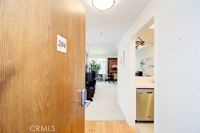 Detail Gallery Image 8 of 59 For 2563 Plaza Del Amo #204,  Torrance,  CA 90503 - 2 Beds | 2 Baths