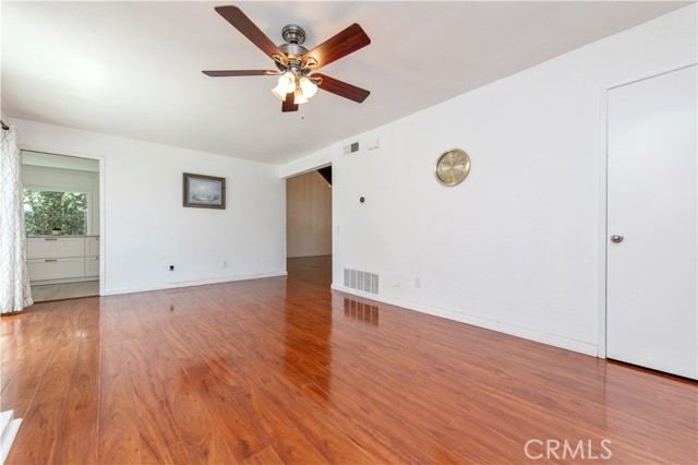 Detail Gallery Image 20 of 37 For 26656 Rio Hondo Cir, Lake Forest,  CA 92630 - 4 Beds | 2/1 Baths