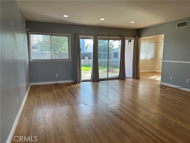 Detail Gallery Image 2 of 23 For 12410 Jerome, Sun Valley,  CA 91352 - 3 Beds | 2 Baths