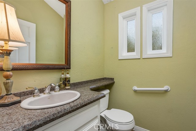 Detail Gallery Image 10 of 40 For 2114 Vista Valle Verde Dr, Fallbrook,  CA 92028 - 5 Beds | 3/1 Baths