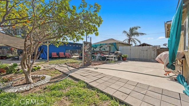 Detail Gallery Image 23 of 41 For 7603 Date Ave, Fontana,  CA 92336 - 3 Beds | 1/1 Baths