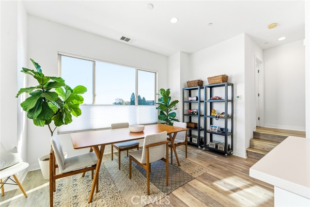 Detail Gallery Image 14 of 35 For 70 Ebb Tide, Newport Beach,  CA 92663 - 3 Beds | 3/1 Baths