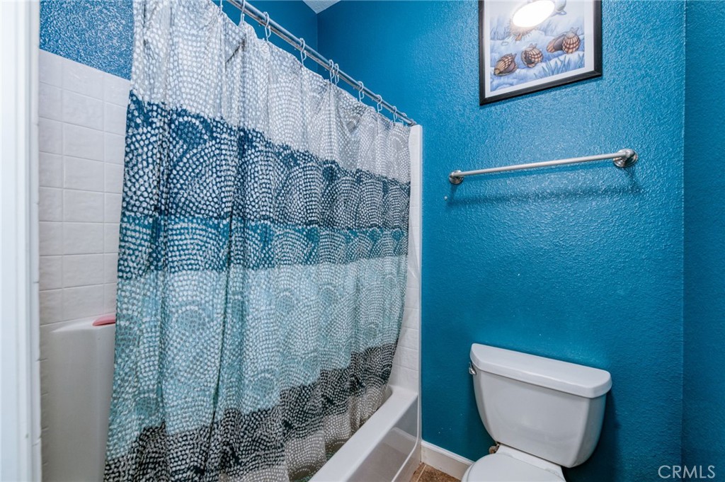 https://media.crmls.org/medias/3aea511b-0cc0-4ea7-9e54-b081cfa25bd2.jpg?preset=X-Large