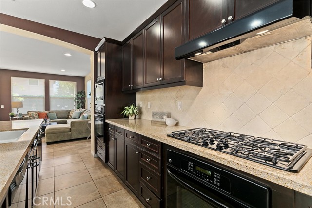 Detail Gallery Image 14 of 46 For 213 Polk St, Placentia,  CA 92870 - 5 Beds | 4 Baths
