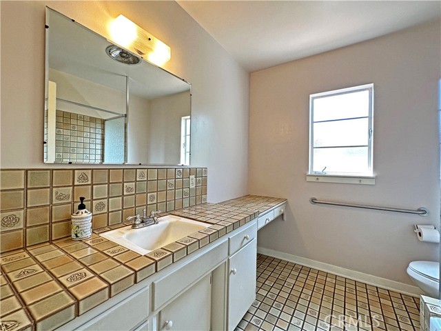 Detail Gallery Image 12 of 22 For 1112 Briarcroft Rd, Claremont,  CA 91711 - 4 Beds | 2 Baths