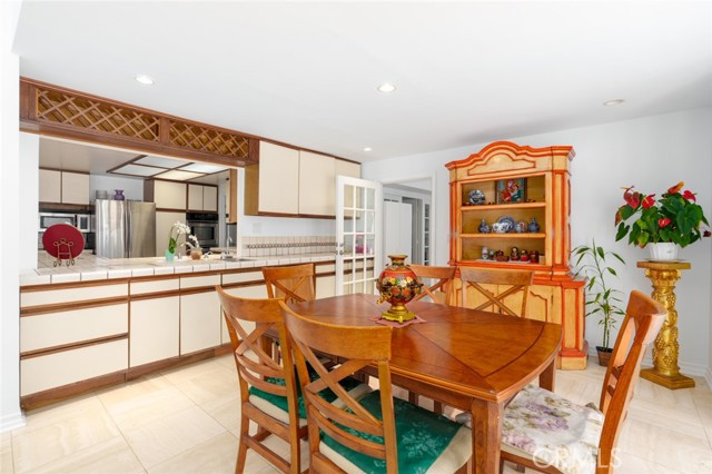 40 Club View Lane, Rolling Hills Estates, California 90274, 5 Bedrooms Bedrooms, ,3 BathroomsBathrooms,Residential,Sold,Club View,PW22062532