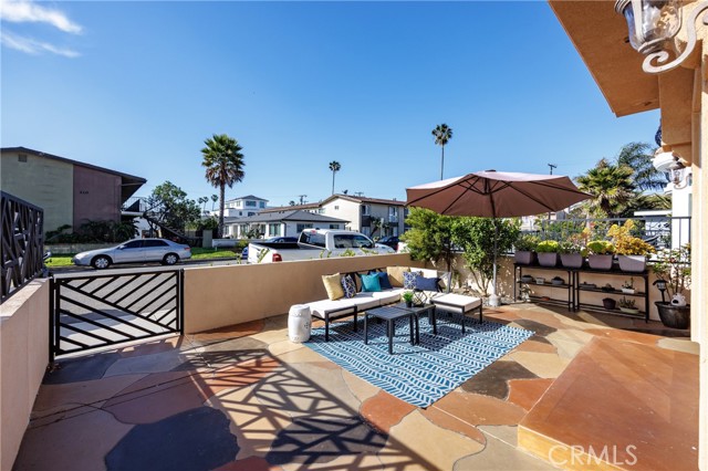 Detail Gallery Image 36 of 42 For 209 Chicago Ave, Huntington Beach,  CA 92648 - 3 Beds | 3/2 Baths