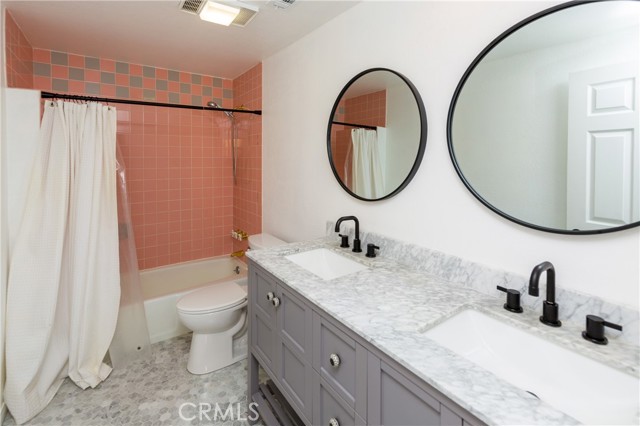 5845 S Mansfield Avenue, Los Angeles CA: https://media.crmls.org/medias/3aeddcc5-d0e0-4cbd-81ae-27244895a4bb.jpg
