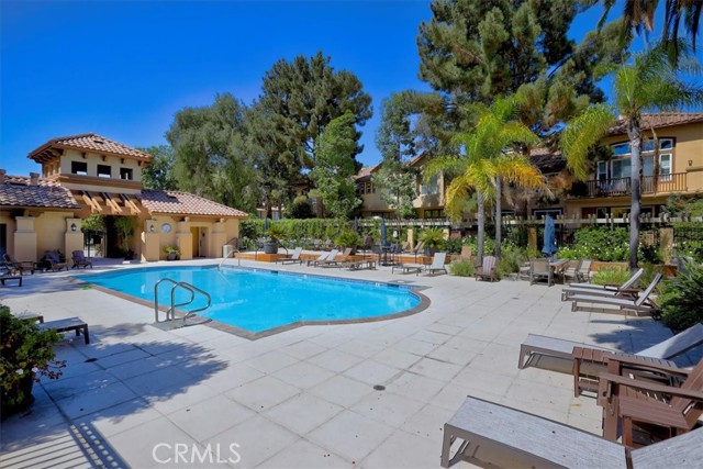 2719 Dietrich Drive, Tustin CA: https://media.crmls.org/medias/3aef6c1e-2506-4987-ac1a-5a96427e834d.jpg