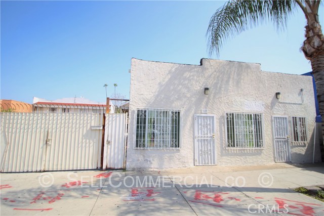 3825 E Cesar E Chavez Avenue