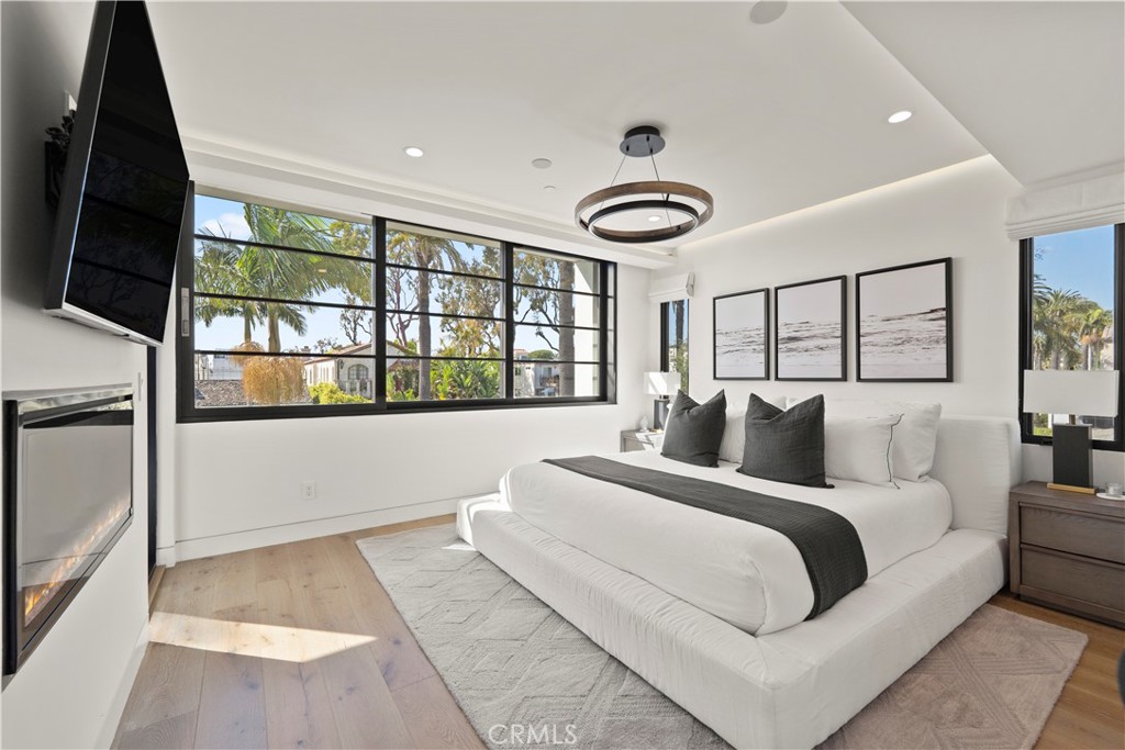 3af08aea Ec44 422b A78b C10618788457