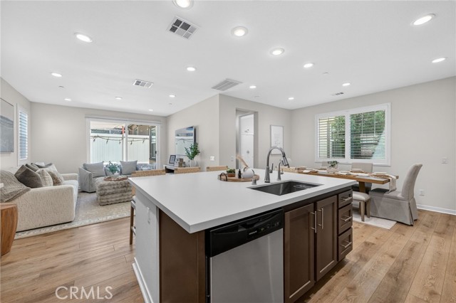 Detail Gallery Image 8 of 71 For 32664 Brunello, Temecula,  CA 92591 - 4 Beds | 3 Baths