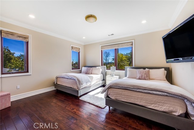 Detail Gallery Image 45 of 52 For 12530 Collins St, Valley Glen,  CA 91607 - 6 Beds | 5/1 Baths