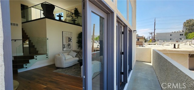 Detail Gallery Image 13 of 57 For 11845 Mayfield Ave #303,  Los Angeles,  CA 90049 - 2 Beds | 2/1 Baths