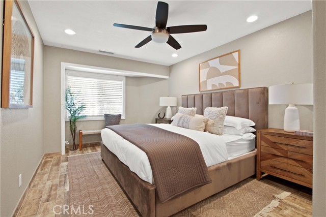 Detail Gallery Image 18 of 32 For 1 Sandflower Ct #1,  Newport Beach,  CA 92663 - 2 Beds | 2/1 Baths