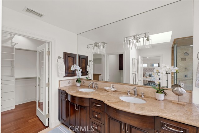 2000 Walnut Avenue, Manhattan Beach CA: https://media.crmls.org/medias/3af42bf9-a1b8-4d58-bd93-c2fbd3295deb.jpg