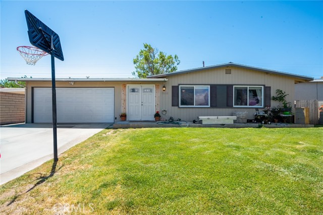 Detail Gallery Image 1 of 20 For 1628 Sweetbrier St, Palmdale,  CA 93550 - 3 Beds | 1 Baths