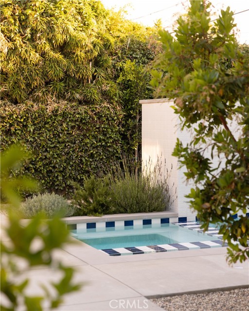 133 N La Jolla Avenue, Los Angeles CA: https://media.crmls.org/medias/3af65293-715e-4b78-8d0d-cb517dad8d0d.jpg