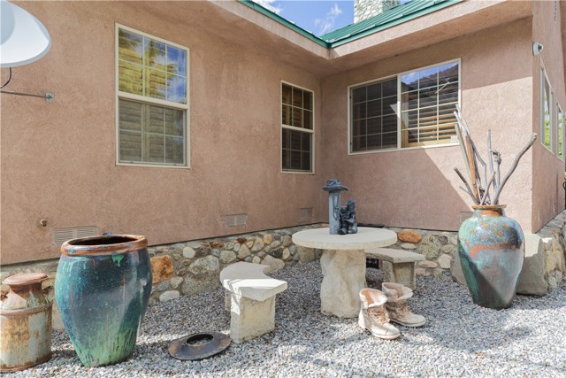Detail Gallery Image 29 of 45 For 1870 Oak Springs Valley Rd, Wrightwood,  CA 92397 - 2 Beds | 2 Baths