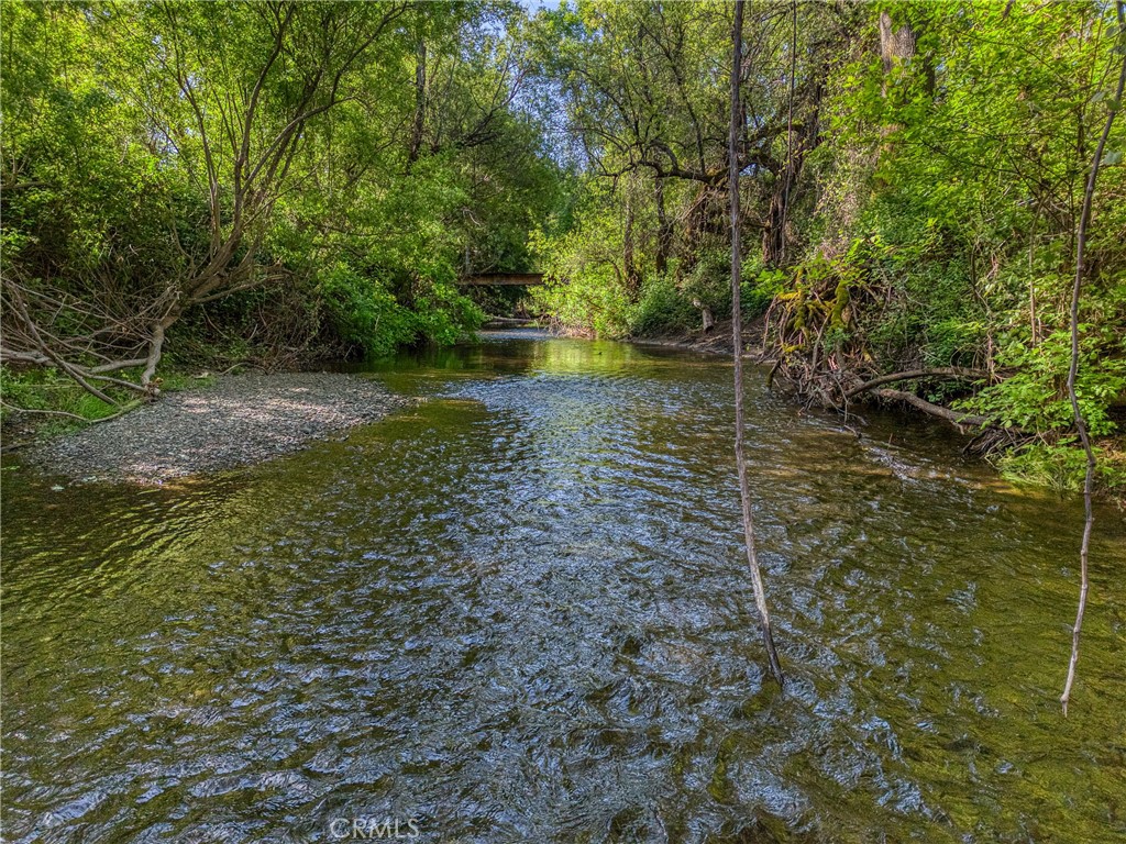 https://media.crmls.org/medias/3af87b24-803d-49c4-932e-8583d7d0f25c.jpg?preset=X-Large