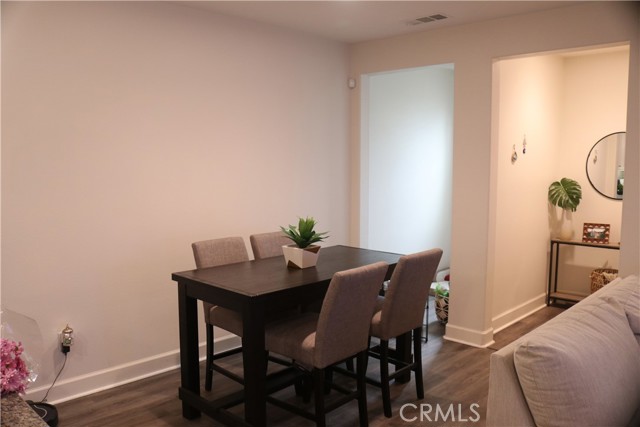 Detail Gallery Image 3 of 27 For 3287 E Wild Horse Privado #4,  Ontario,  CA 91762 - 3 Beds | 2/1 Baths
