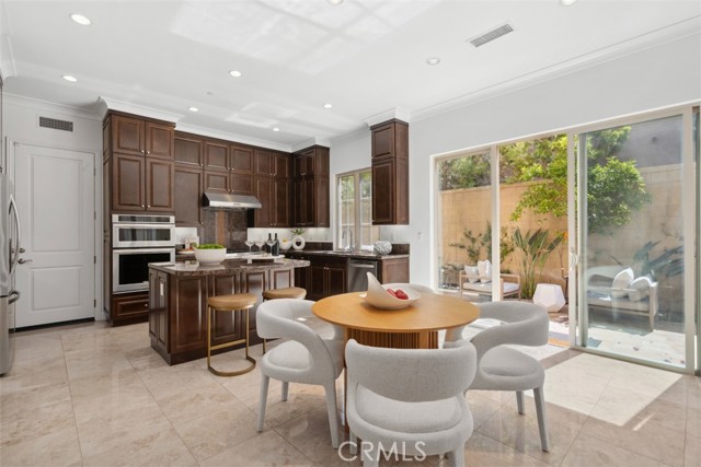 Detail Gallery Image 7 of 28 For 52 Acorn Glen, Irvine,  CA 92620 - 4 Beds | 3/1 Baths