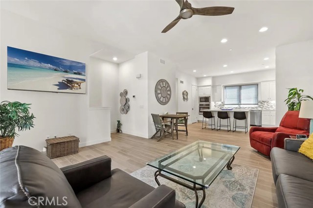 Detail Gallery Image 17 of 28 For 985 Doheny Way, Dana Point,  CA 92629 - 2 Beds | 2/1 Baths