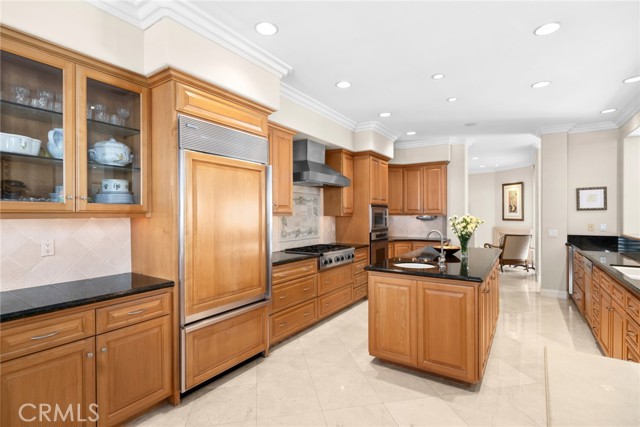 Detail Gallery Image 21 of 48 For 521 via Lido Nord, Newport Beach,  CA 92663 - 5 Beds | 4/2 Baths