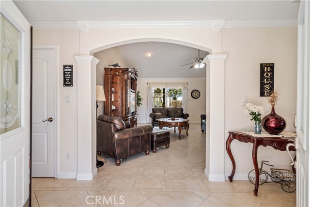 Detail Gallery Image 7 of 48 For 6151 Hickory St, Palmdale,  CA 93551 - 4 Beds | 2 Baths