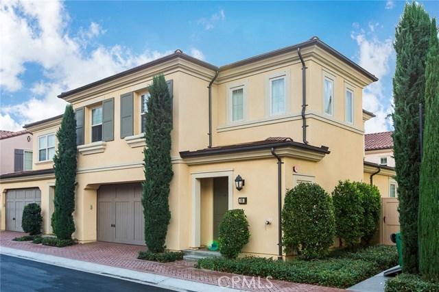 95 Overbrook Irvine, California This beautiful 3 bedroom and 2.5 bathroom house is in Stonegate community. **Rates subject to change for June, July and August