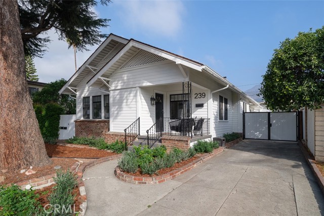 Detail Gallery Image 4 of 68 For 239 W Palm, Monrovia,  CA 91016 - 5 Beds | 3 Baths