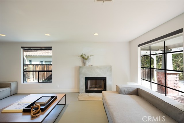 Detail Gallery Image 9 of 30 For 11049 Blix St, Toluca Lake,  CA 91602 - 3 Beds | 2 Baths