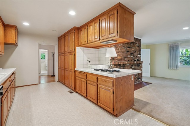 Detail Gallery Image 8 of 42 For 494 Paulette Pl, La Canada Flintridge,  CA 91011 - 3 Beds | 2/1 Baths