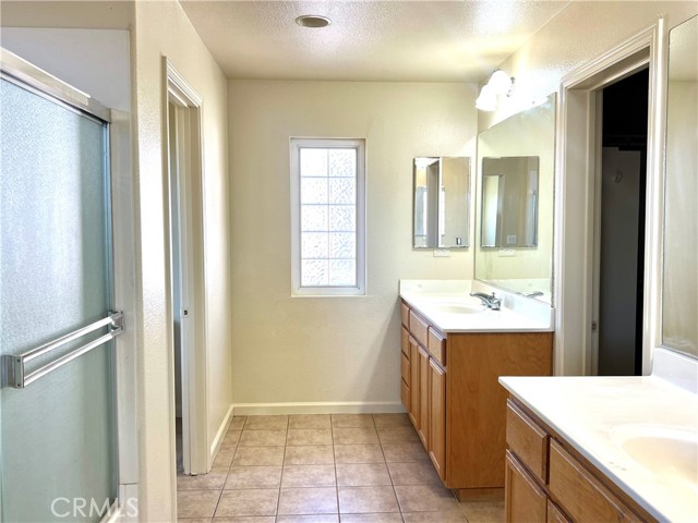 1343 Riverside Court, Merced CA: https://media.crmls.org/medias/3afca229-18cb-4479-857f-0ff94bfcd279.jpg