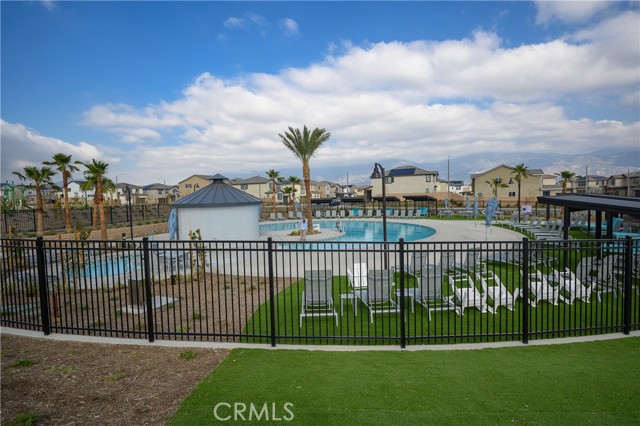 580 Bridgeport Drive, Rialto CA: https://media.crmls.org/medias/3afcc8a1-dd0e-4e0b-90ef-def3303dc2c6.jpg