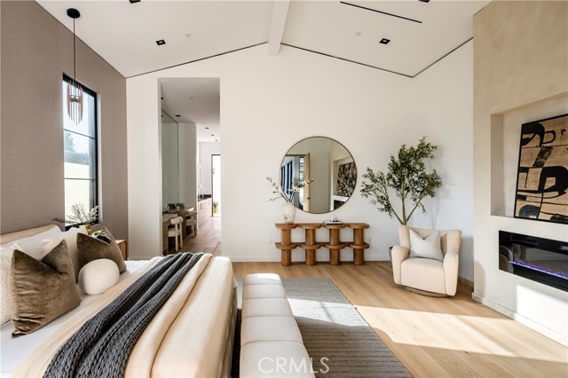 Detail Gallery Image 38 of 72 For 11826 Kling St, Valley Village,  CA 91607 - 6 Beds | 5/1 Baths